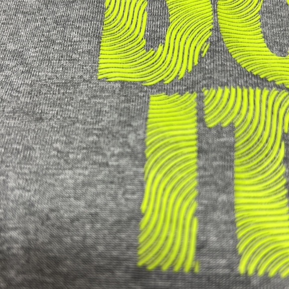 🌸3/$30🌸 NIKE | Dri-Fit grey “Just do it.” Logo tee/T-shirt/top - Picture 2 of 2